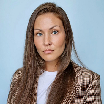 Дина Саитова