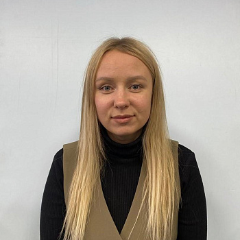 Елена Астахова