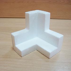 Стандартный защитный уголок из пенопласта