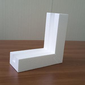 Защитный уголок из пенопласта для стеклянных изделий